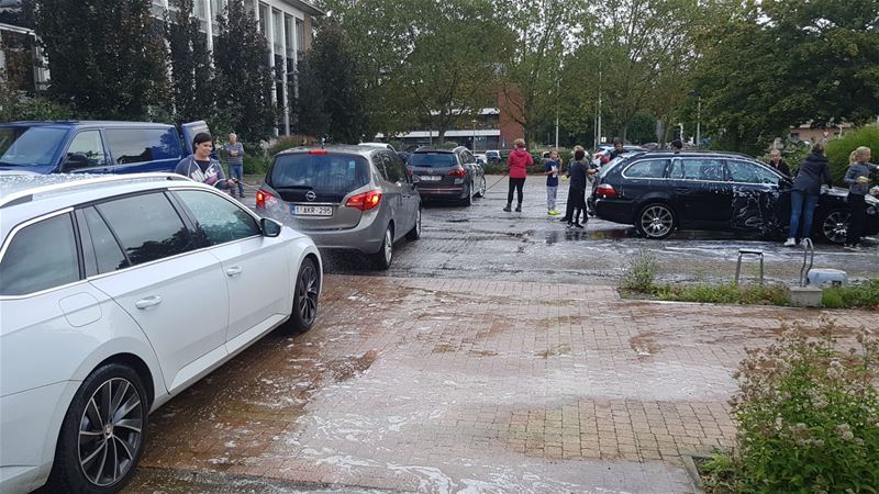 Carwash voor de sneeuwklassen