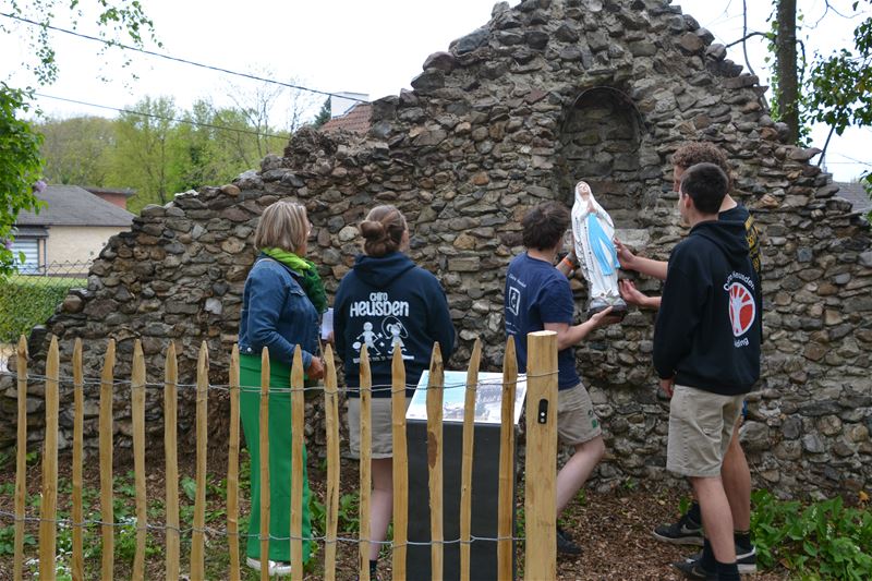 Chiroleden restaureerden historische Lourdesgrot