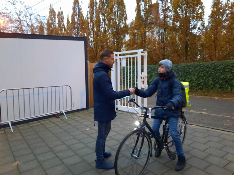 Collegeleerlingen laten zich zien in 't donker