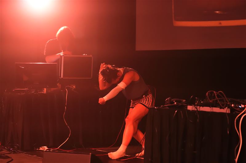 Combinatie van elektronische muziek en dans