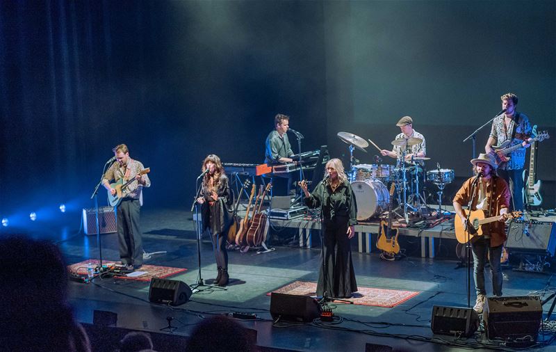 Cosmic Carnival jongleert met Fleetwood Mac