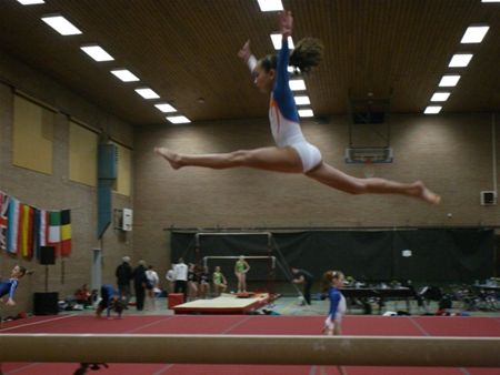 Dames zorgen voor gymnastiekspektakel