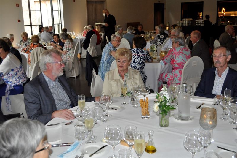 Dan toch nog een zomerfeest voor NEOS