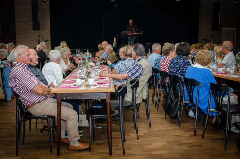 Danny Wuyts zong op Dag van de Thuiszorgdiensten