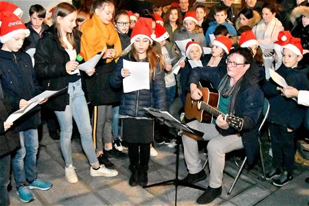 De beelden staan in de Zolderse kerststal