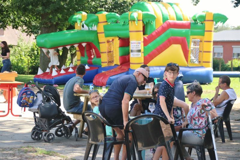 De Blauwe Wijk kon eindelijk weer feesten