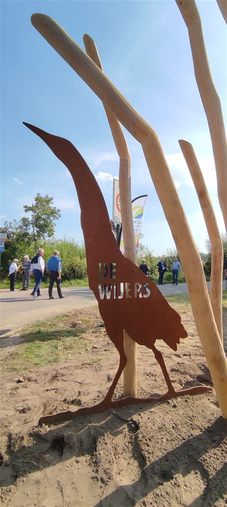 De eerste nieuwe baken van De Wijers is geplaatst
