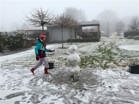 De eerste sneeuwman