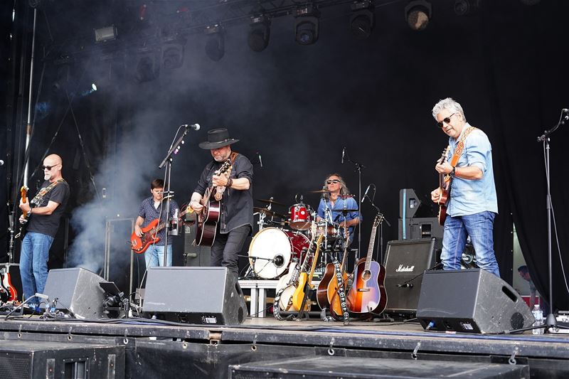 De gezapige sfeer van een bluesfestival