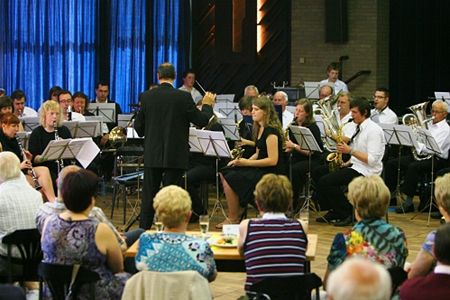 De Heidegalm geeft aperitiefconcert