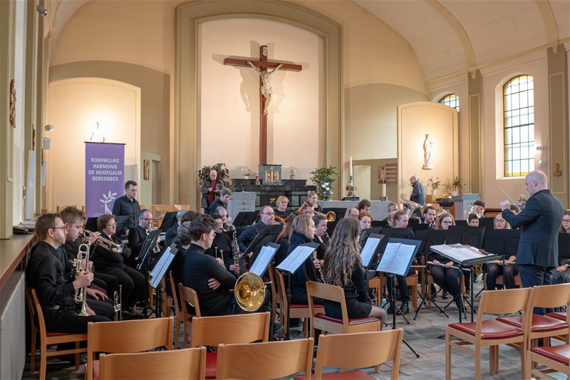 De Heidegalm luistert eucharistieviering op