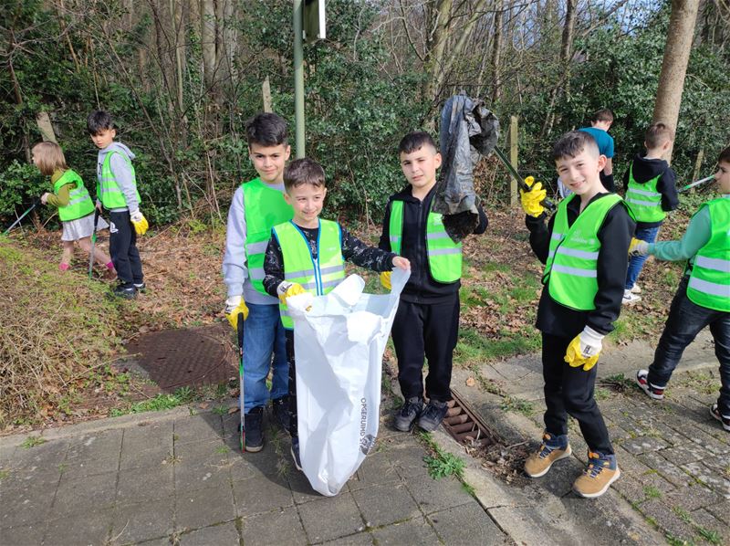 De Leerplaneet zorgde voor propere straten