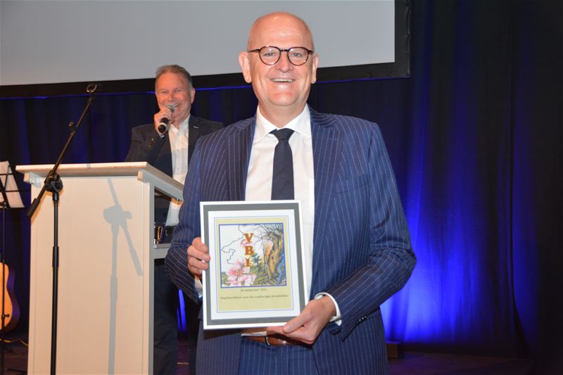 De Limburgse dialecten zijn nog springlevend