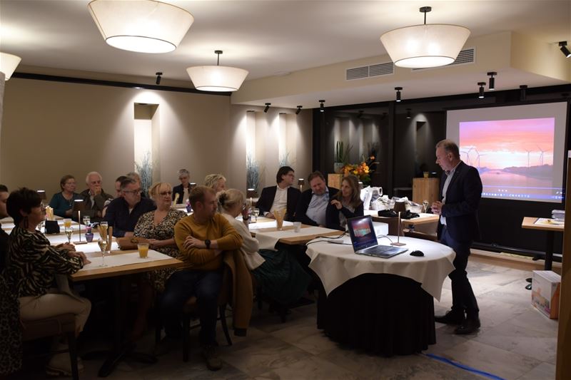 De prijzen van de vakantiefotowedstrijd uitgereikt