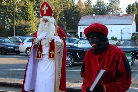 De Sint op bezoek in de Blauwe Wijk