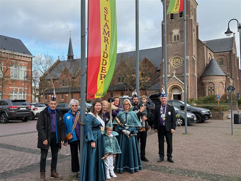 De Slamridders hebben de carnavalsvlaggen gehesen