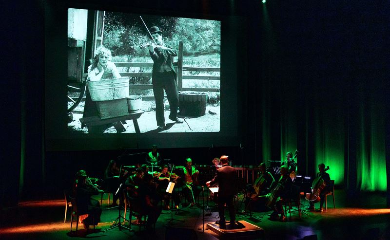 De stomme films van Chaplin met live muziek