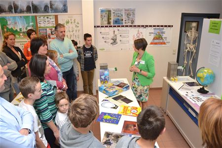 Drukke opendeur in het college