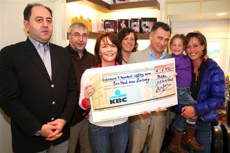 Een dikke cheque voor Hart voor Limburg