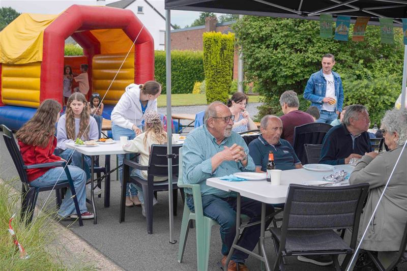 Een geslaagd straatfeest in Halhei