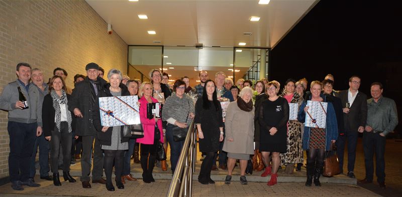 Een grote groep winnaars van eindejaarsactie