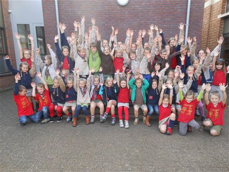 Eén op vier in uniform naar school