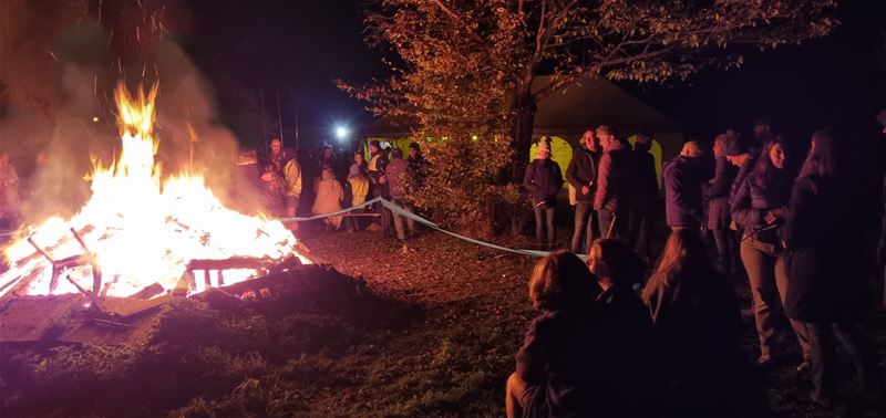 Een verjaardagsfeestje bij het kampvuur in Eversel