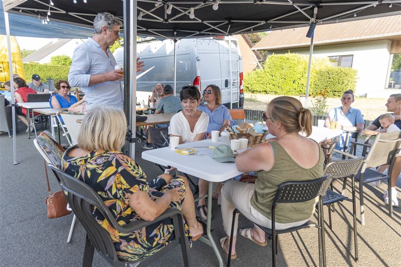 Een zomers buurtfeest in Halhei