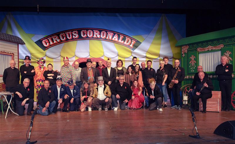 Eindelijk is de Heusdense revue weer gestart