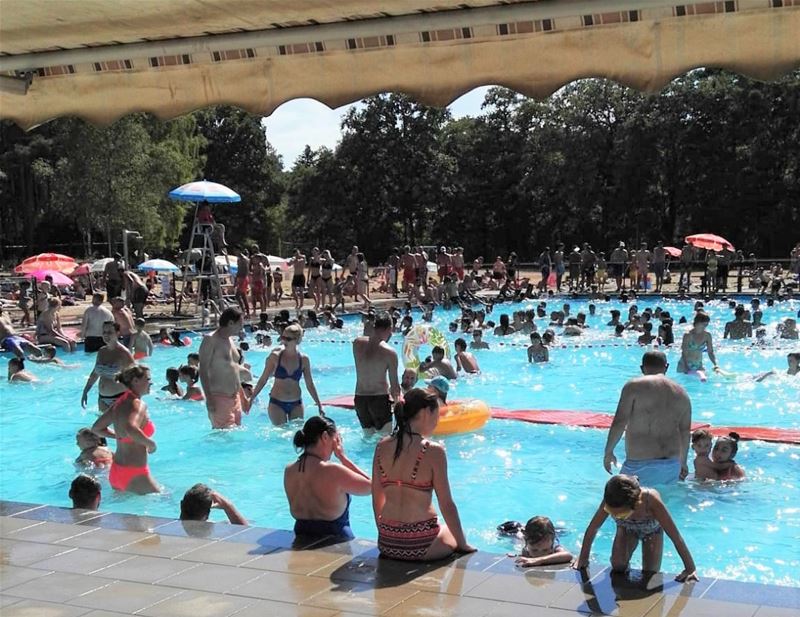 Eindelijk wat zomer aan het zwembad