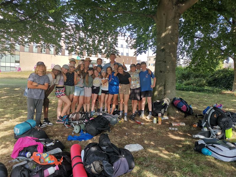 En zij kwamen van verre ...