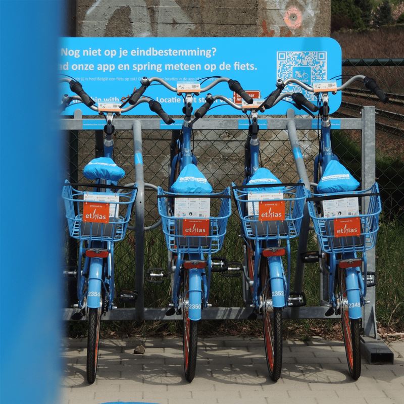 Er komen bluebikes aan beide stations