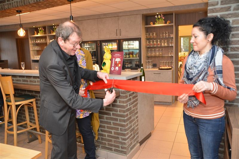 Feest voor vernieuwde cafetaria van De Zandloper