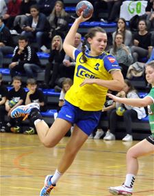 Femke Remels naar bekerfinale handbal