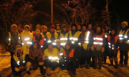 Femma-dames op winterwandeling in Eversel