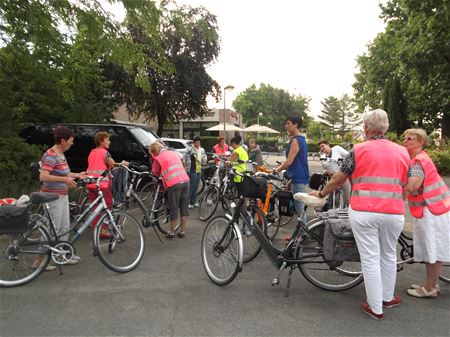 Femma Eversel trok er met de fiets op uit