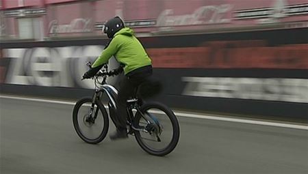 Fiets haalt 70 km per uur