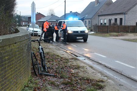 Fietser zwaargewond na aanrijding