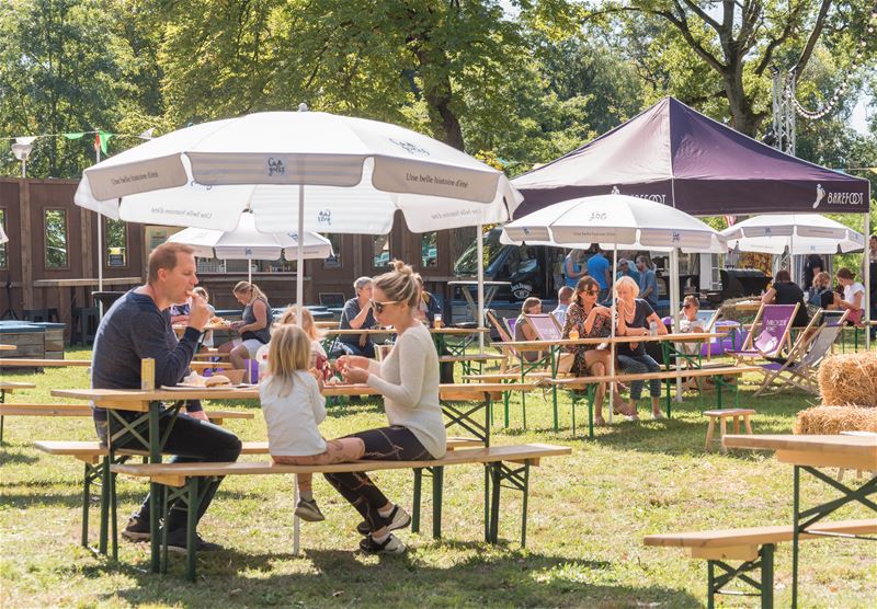 Foodtruckfestival van start in volle zon