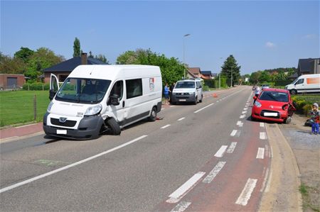 Frontale botsing in Nieuwstraat