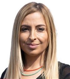 Funda Oru trekt de kamerlijst van Vooruit