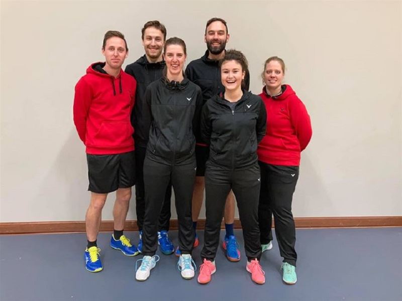 Hebad 1 en 2 naar de play-offs