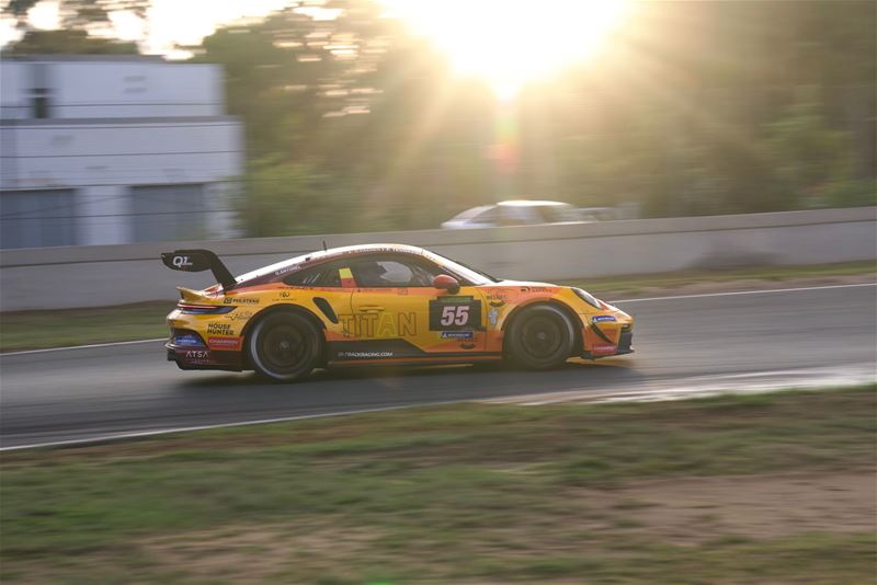 Het lijkt nog te gaan tussen vier Porsches