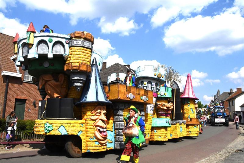 Het parcours van de carnavalstoet zondag