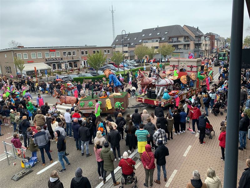 Het traject van de carnavalstoet zondag