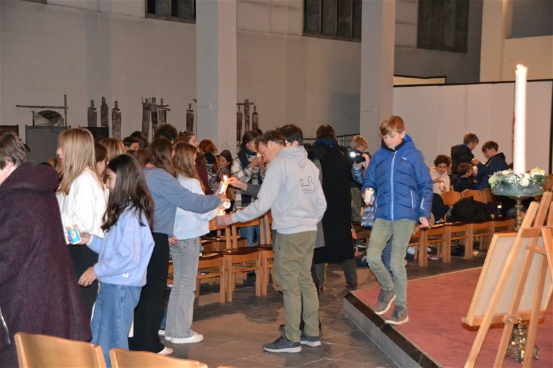 Het Vredeslicht is in Boekt aangekomen