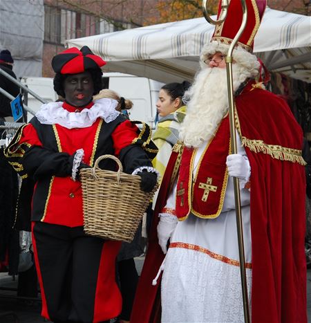 Hij kwam, hij kwam ... naar de markt