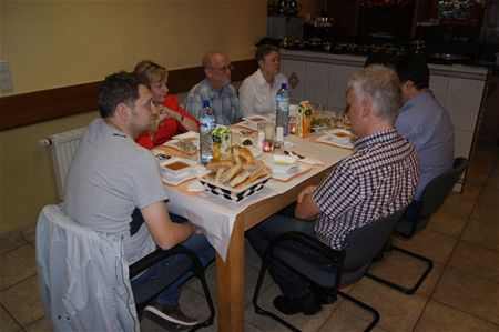 Iftarmaaltijd in Sultan Ahmet moskee