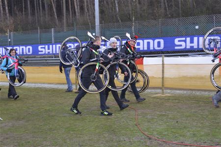 Iserbyt wint, Kielich op het podium