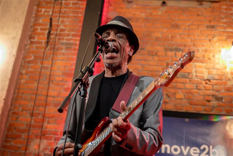 James Armstrong lost de verwachtingen in